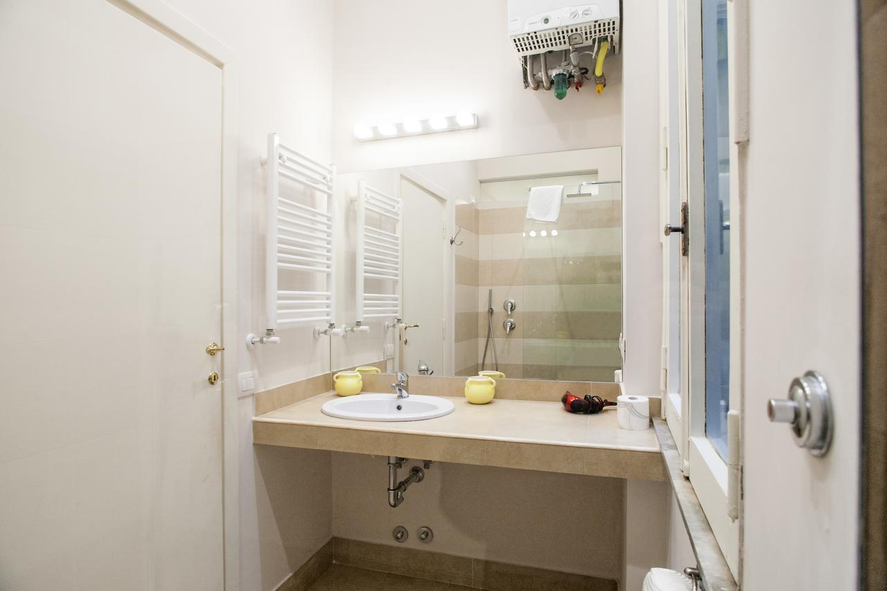 Apartment Vicolo Torretta - Fromhometorome Rom